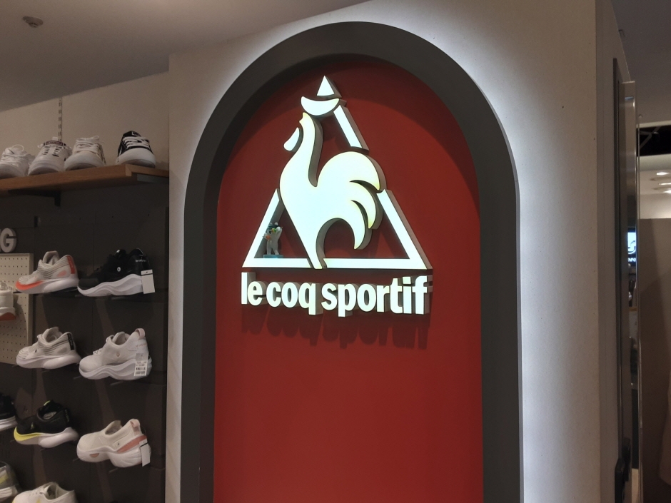 Le Coq Sportif [Tax Refund Shop] (르꼬끄)