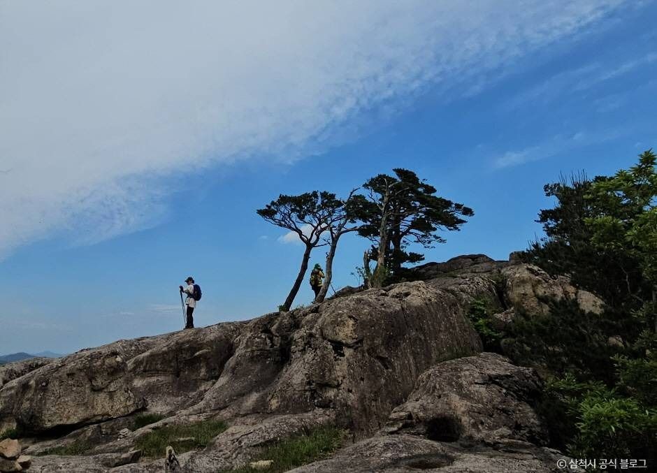 쉰움산