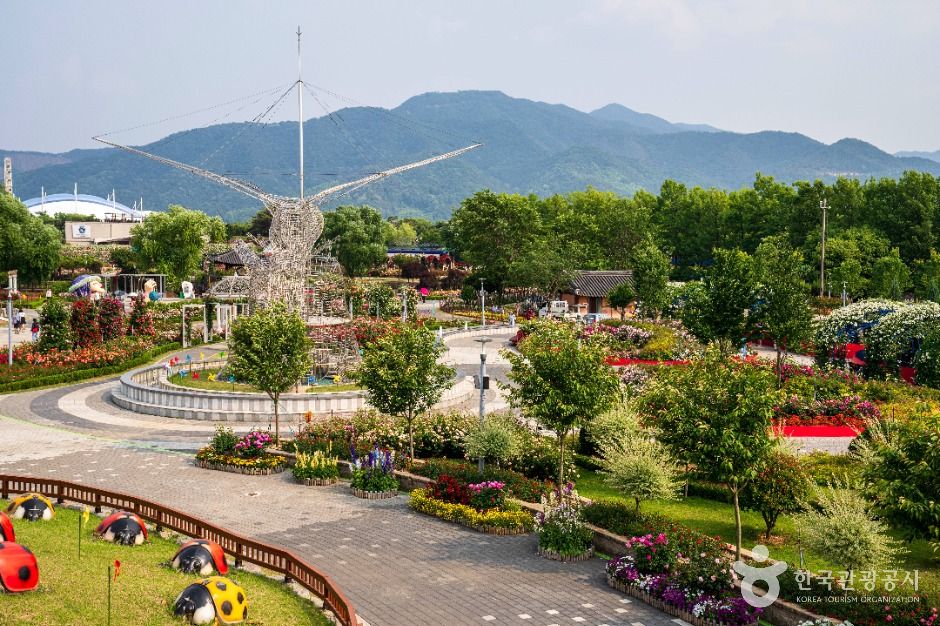 thumbnail-섬진강기차마을-27