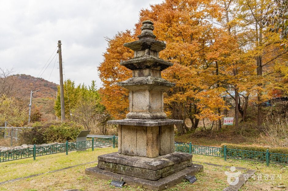 용운사지 삼층석탑