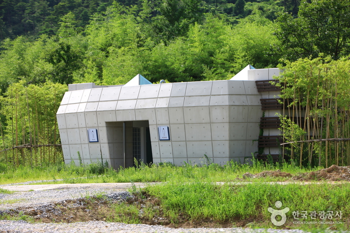 Dolmenstätte Gochang [UNESCO Weltkulturerbe] (고창 고인돌 유적 [유네스코 세계문화유산])