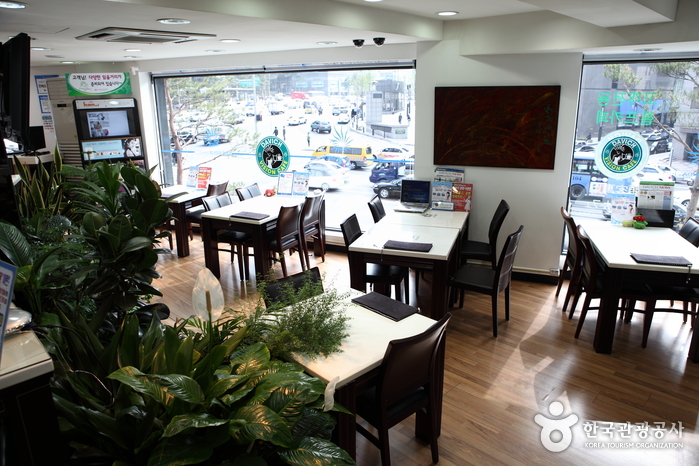 Davich Optical - Myeongdong Branch (다비치안경 - 명동점)
