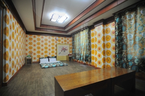 Andong Park Hotel - Goodstay (안동파크호텔)