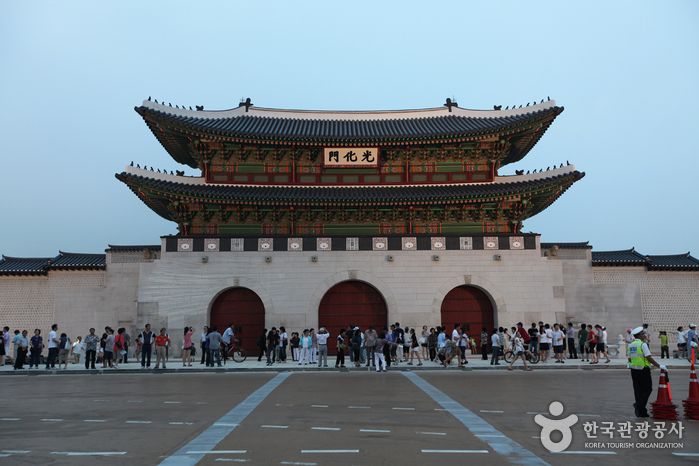 Gwanghwamun Gate (광화문)9