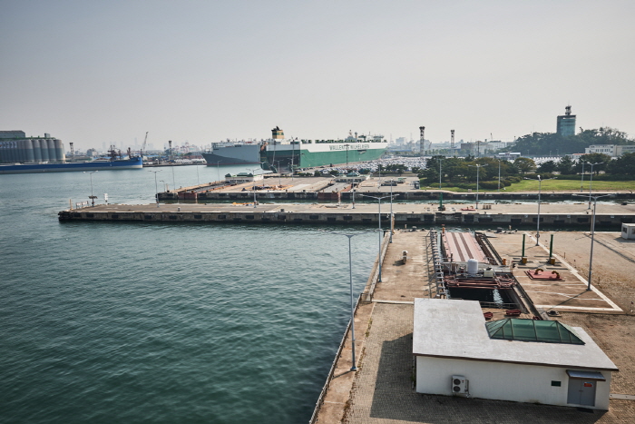 Schleuse am Hafen Incheonhang (인천항 갑문)