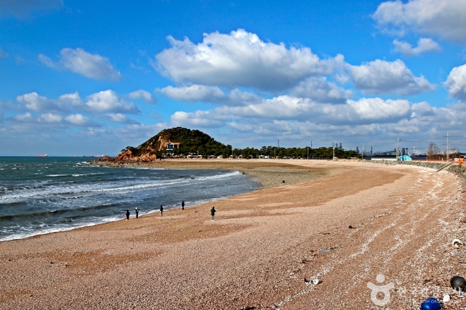 Beolcheonpo Beach (벌천포해수욕장)
