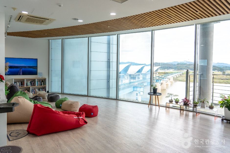 thumbnail-금강 문화관-2