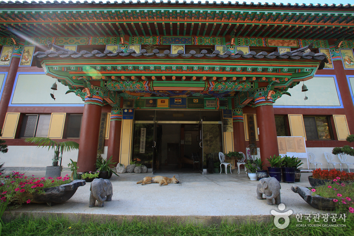 Wawoojongsa Temple (Waujeongsa) (와우정사)