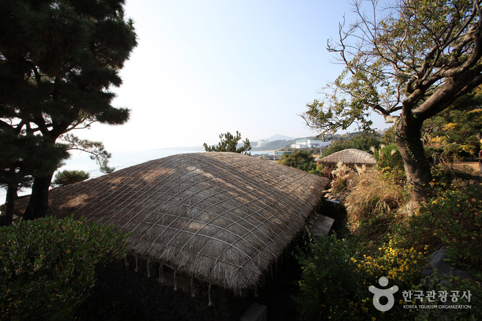 The Seaes Hotel & Resort (Traditional Style Hotel) (씨에스 호텔& 리조트)
