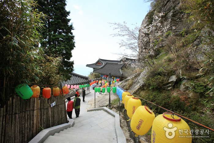 Ermita Boriam del Monte Geumsan en Namhae (금산 보리암(남해))9 Miniatura