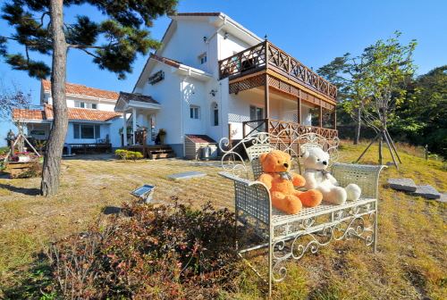 Attimua Guesthouse & Pension (아띠무아 게스트하우스&펜션)