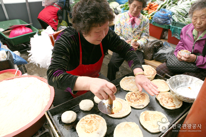 기름기 없이 담백한 옛날 호떡