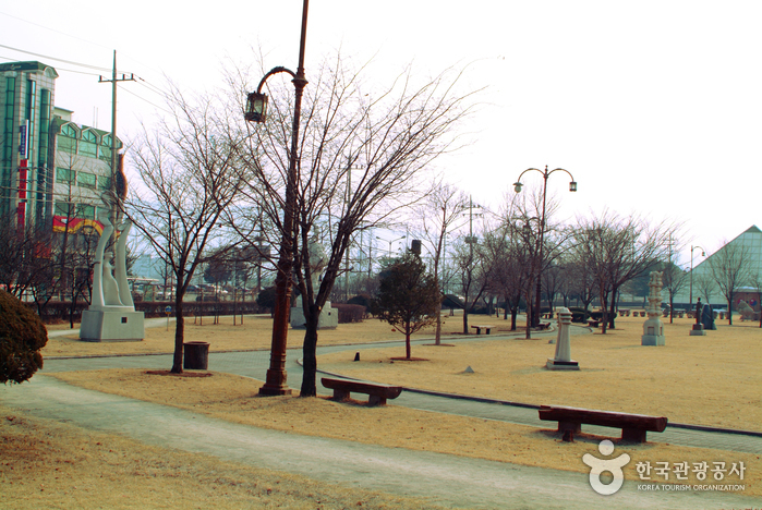 Skulpturenpark Gongjicheon (공지천 조각공원)