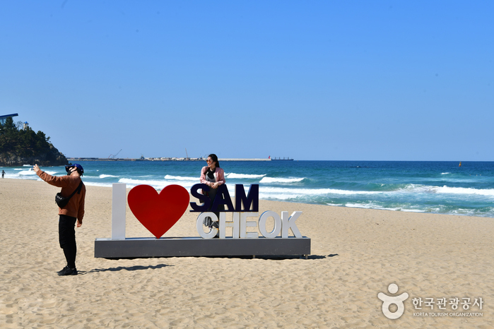 Samcheok Beach (삼척해변)