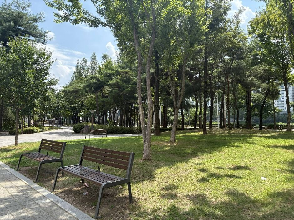 장암발곡근린공원