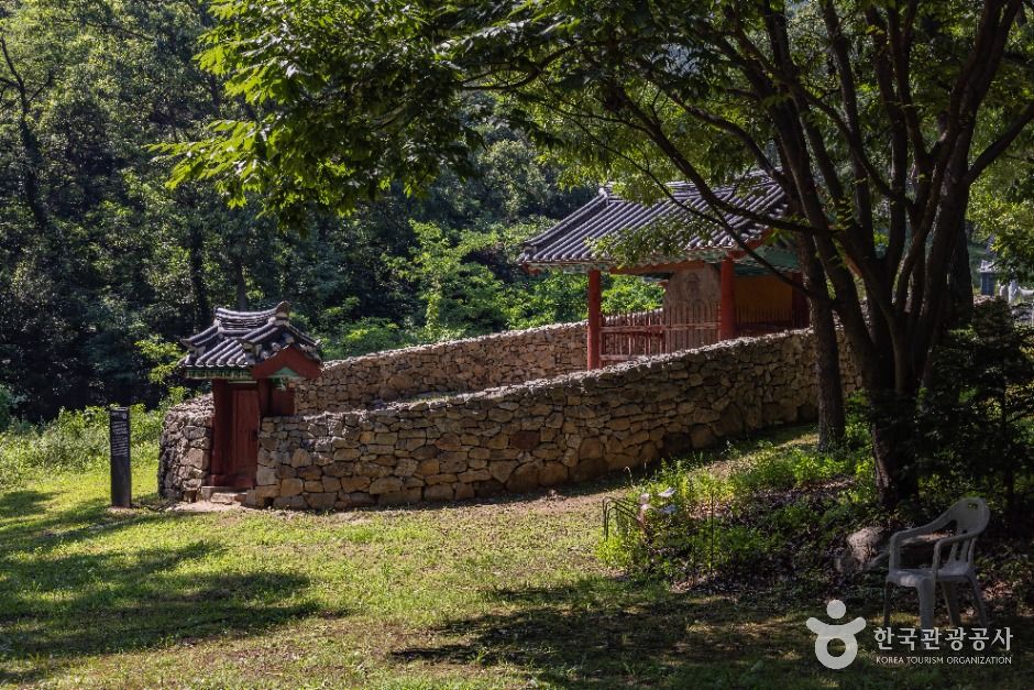 강화 장정리 석조여래입상