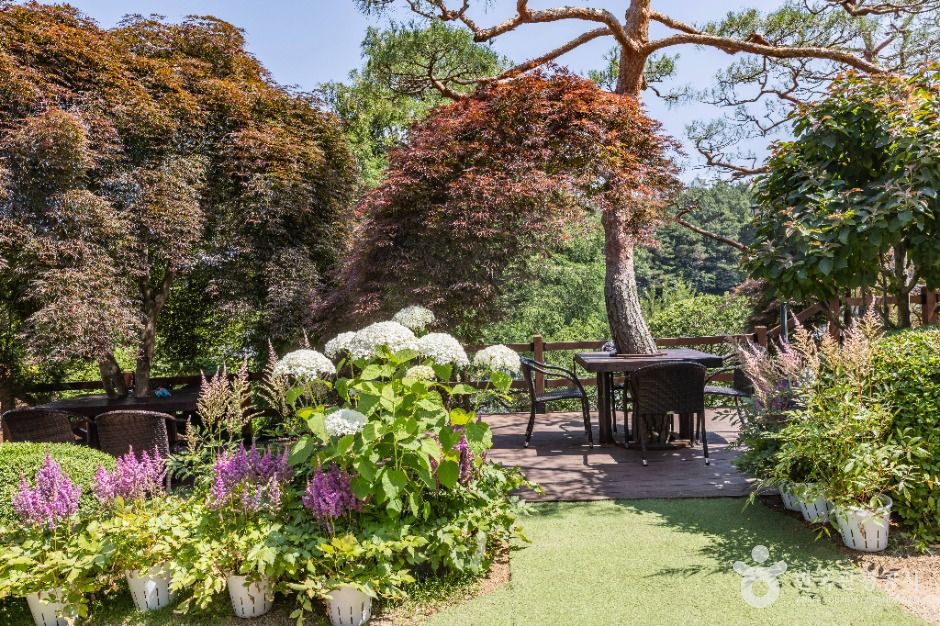 thumbnail-베이커리 카페 공간-12