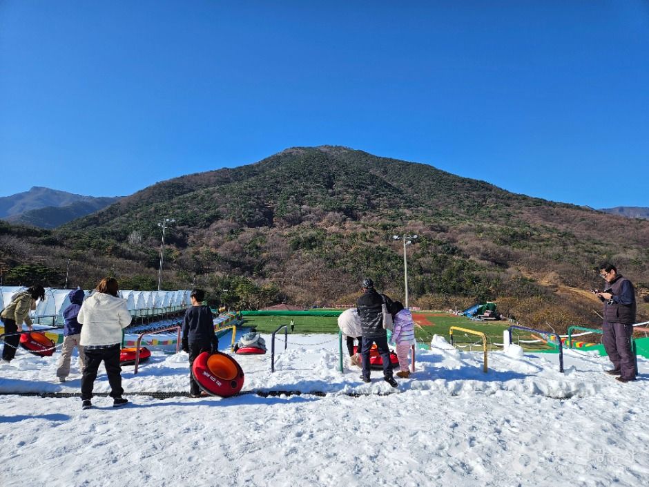 자수정동굴나라썰매장
