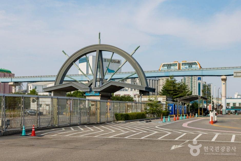 thumbnail-인천항 제8부두-5
