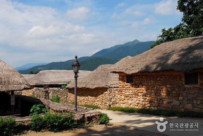 Naganeupseong Folk Village (낙안읍성민속마을)