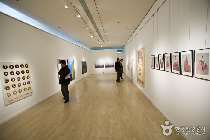 Busan Museum of Art (부산시립미술관)