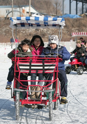 Jaraseom Singsing Winter Festival (자라섬 씽씽겨울축제)