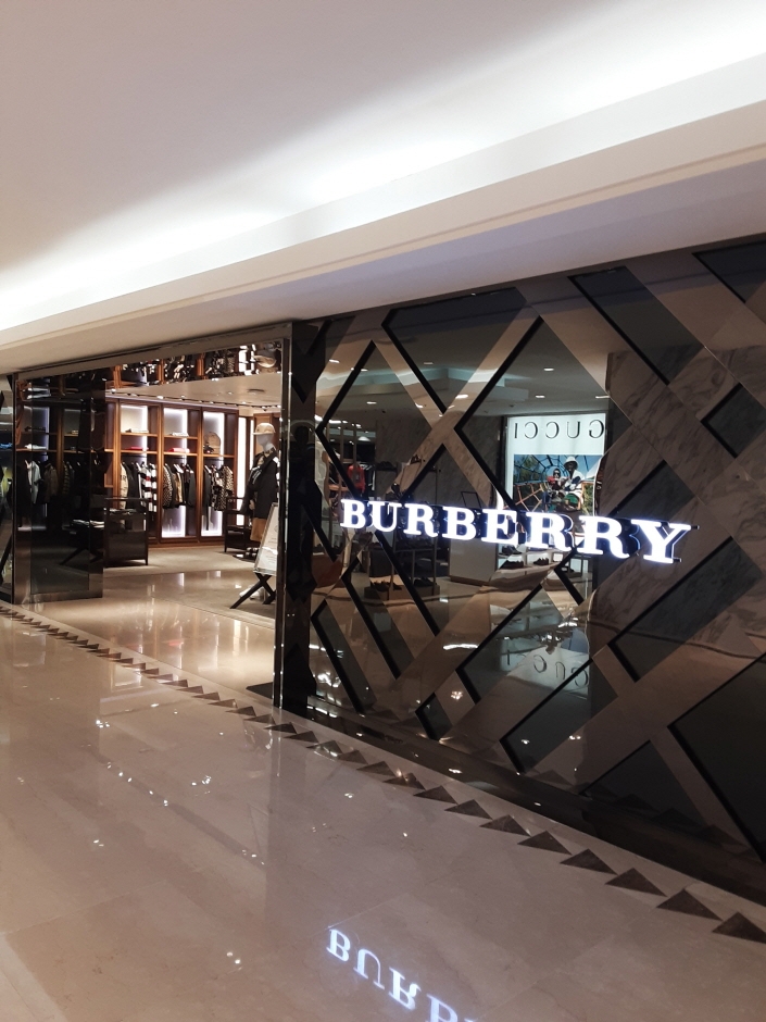 Burberry Men - Lotte Main Branch [Tax Refund Shop] (버버리 남성 롯데 본점)