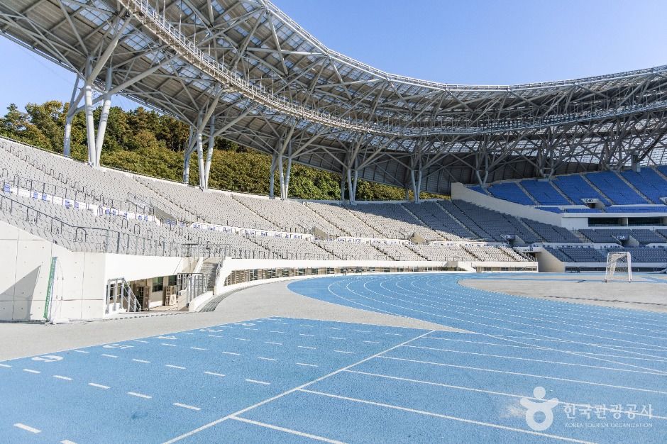 용인미르스타디움(용인시민체육공원)