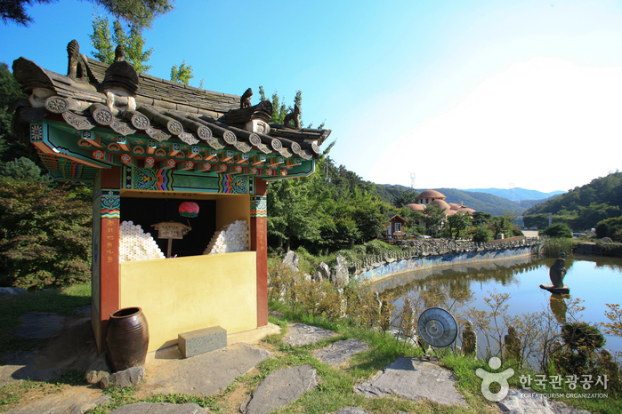 Wawoojongsa Temple (Waujeongsa) (와우정사)