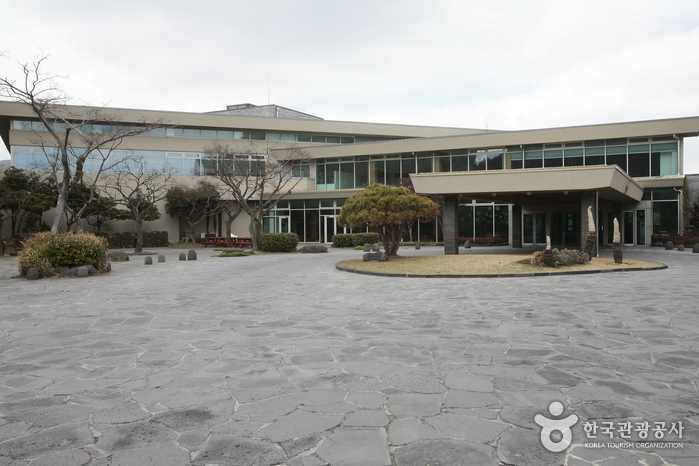 Hanwha Resort - Jeju (한화리조트 - 제주)