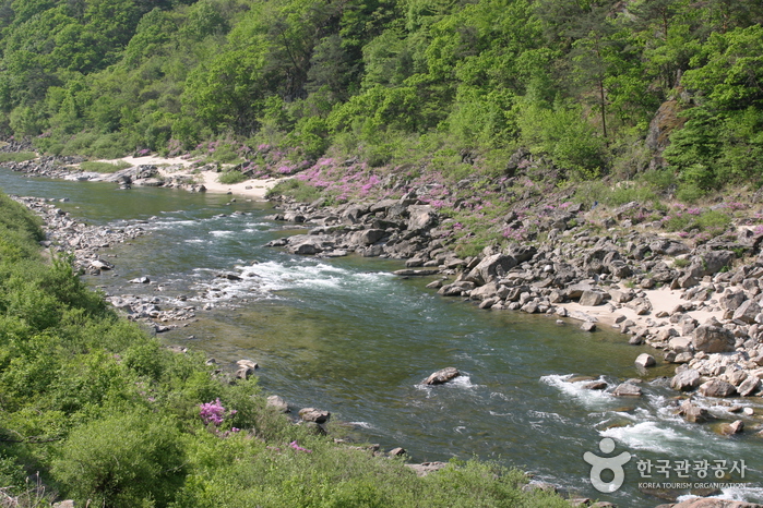 Fluss Naerincheon (내린천 포트홀 (강원평화지역 국가지질공원))
