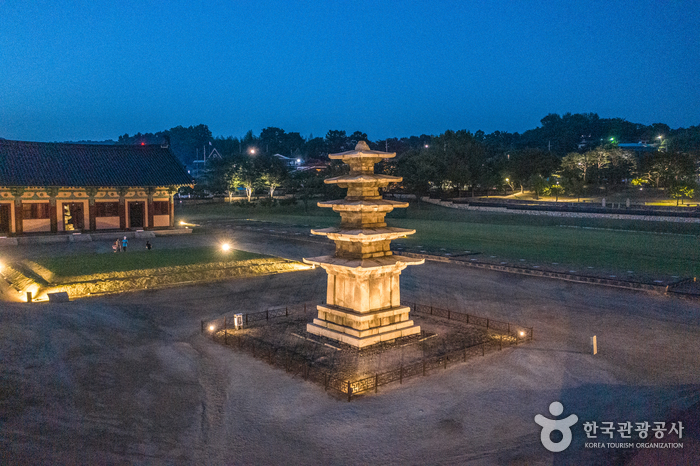 Fünfstöckige Steinpagode der Tempelanlage Jeongnimsaji [UNESCO Welterbe] (부여 정림사지 오층석탑 [유네스코 세계유산])
