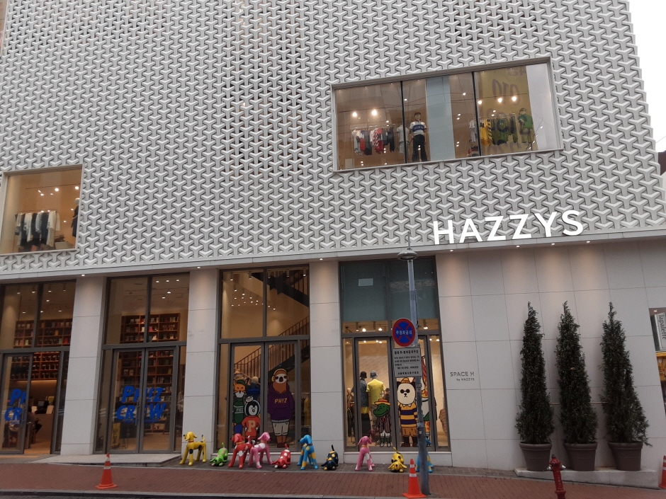 Lf Hazzys - Myeong-dong [Tax Refund Shop] (LF(명동헤지스종합))