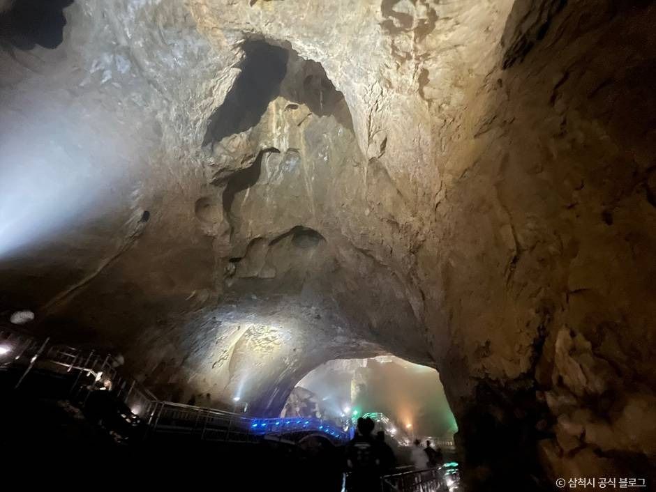 thumbnail-환선굴 (대이리 동굴지대)-14