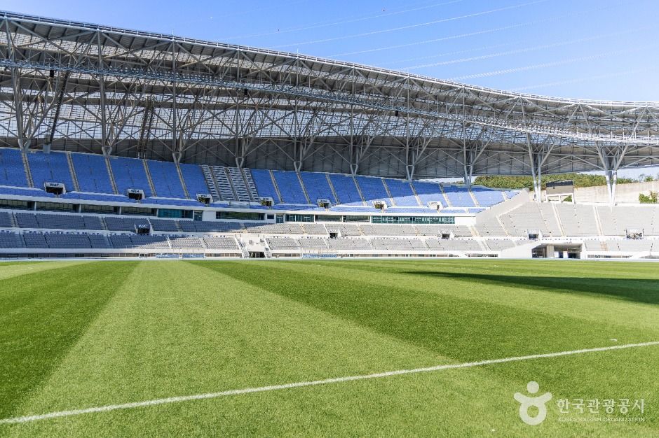 용인미르스타디움(용인시민체육공원)