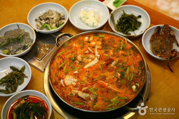 Bupyeong Haemultang (Seafood Stew) Street (부평 해물탕거리)