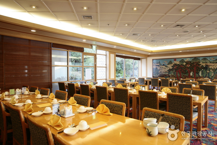 Jeju Grand Hotel (제주 그랜드호텔)