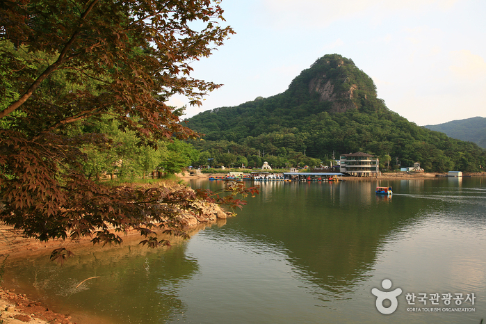 See Sanjeonghosu (포천 산정호수)