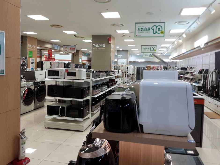 Lotte Himart - Sangdang Lotte Mart Branch [Tax Refund Shop] (롯데하이마트 상당롯데마트점)