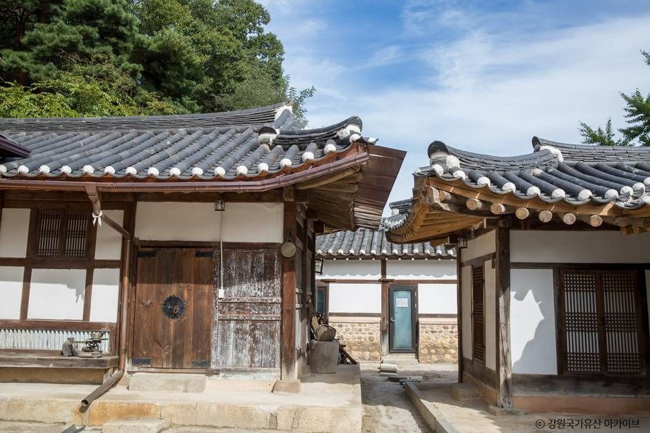 thumbnail-춘천김정은가옥-8