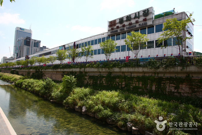 首爾和平市場(서울 평화시장)