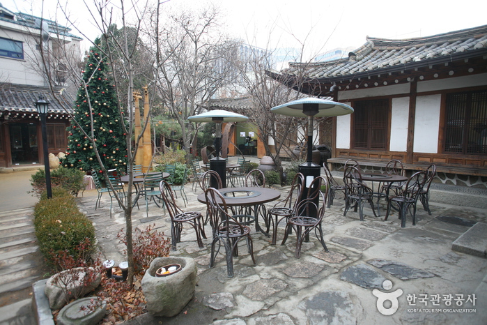 Kyung-In Museum of Fine Art (경인미술관)