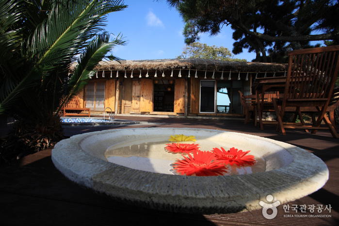 The Seaes Hotel & Resort (Traditional Style Hotel) (씨에스 호텔& 리조트)