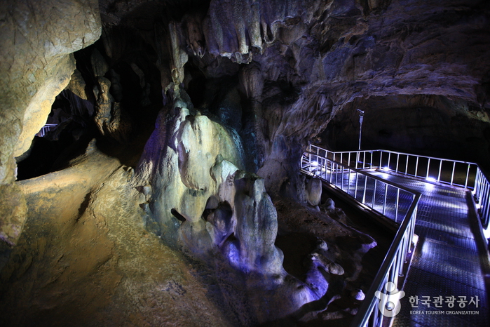 Höhle Ondaldonggul (단양 온달동굴)