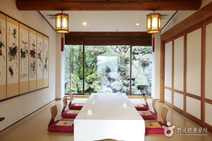 Jeju Grand Hotel (제주 그랜드호텔)