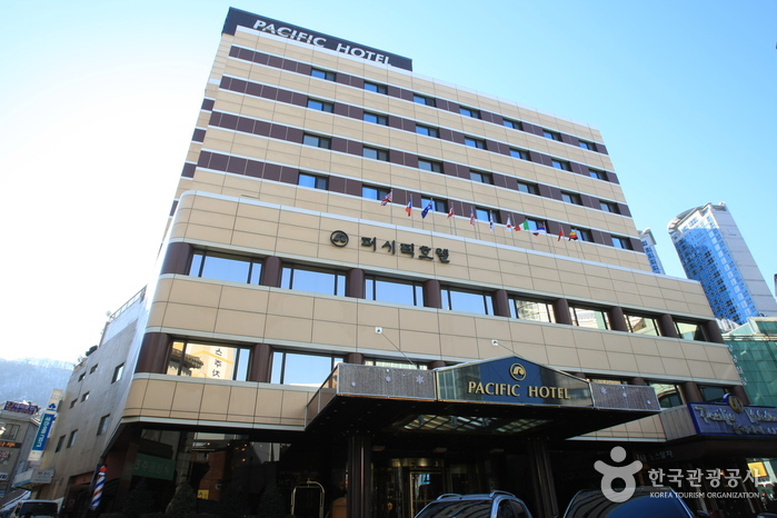 Pacific Hotel (퍼시픽 호텔)