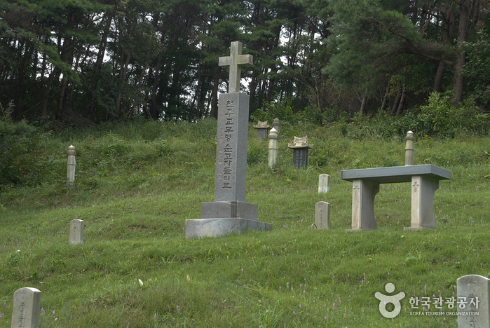 Santuario Julmudeom de Darakgol en Cheongyang (청양 다락골 줄무덤 성지)