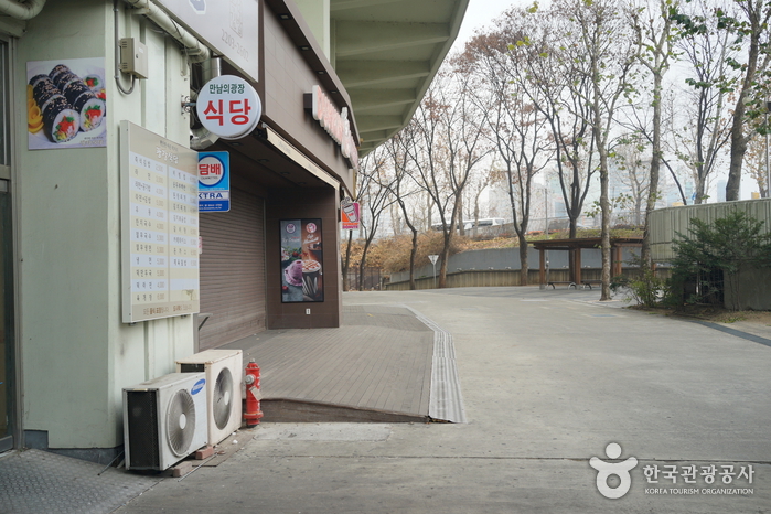 ソウル総合運動場（蚕室総合運動場）（서울종합운동장(잠실종합운동장)）