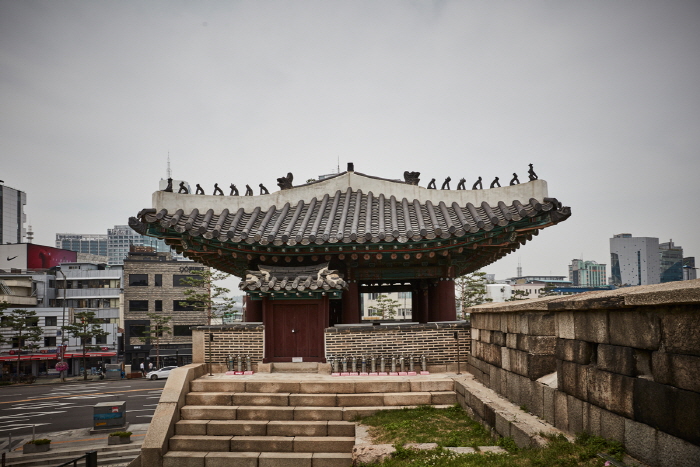 thumbnail-Gwanghuimun Gate (광희문)-10