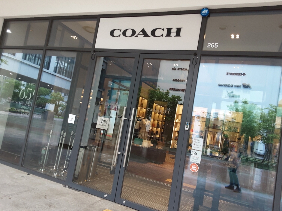 Coach [Tax Refund Shop] (코치)